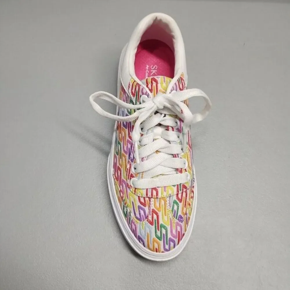 SKECHERS Cordova Classic Low Top Sneakers Womens‎ 8 White Multi Canvas Lace-Up